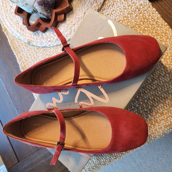 Crown Vintage Shoes - Mary Jane Rusty Red